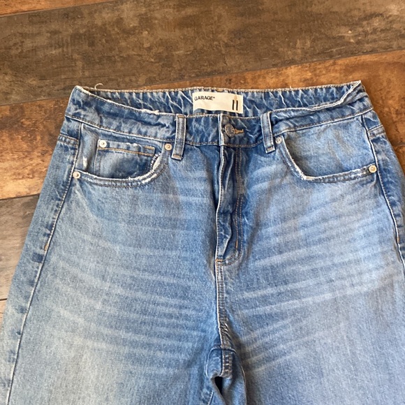 Size 11 Mom jeans - Picture 2 of 6